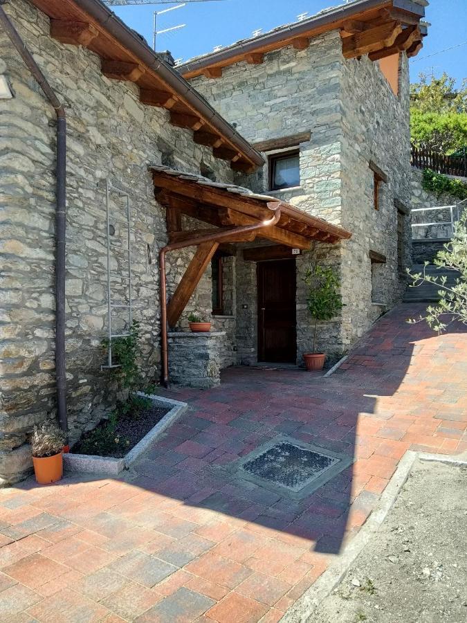 Le Temps Retrouve - Casa Tipica Con Giardino Villa Villeneuve Luaran gambar