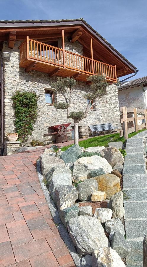 Le Temps Retrouve - Casa Tipica Con Giardino Villa Villeneuve Luaran gambar