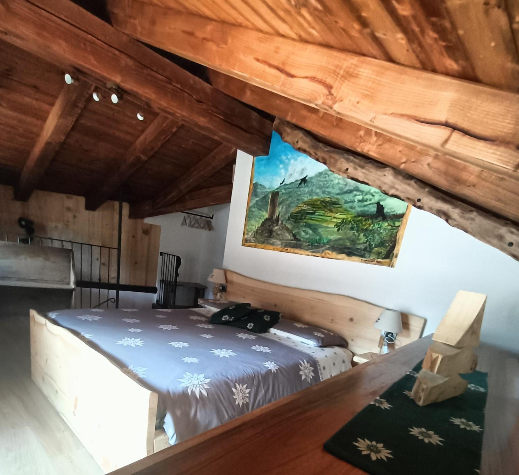 Le Temps Retrouve - Casa Tipica Con Giardino Villa Villeneuve Luaran gambar